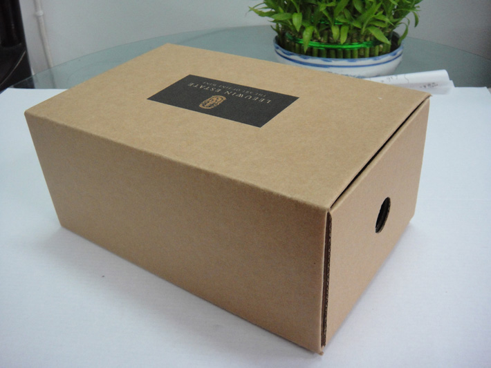 抽式瓦楞纸板鞋盒礼品包装盒
